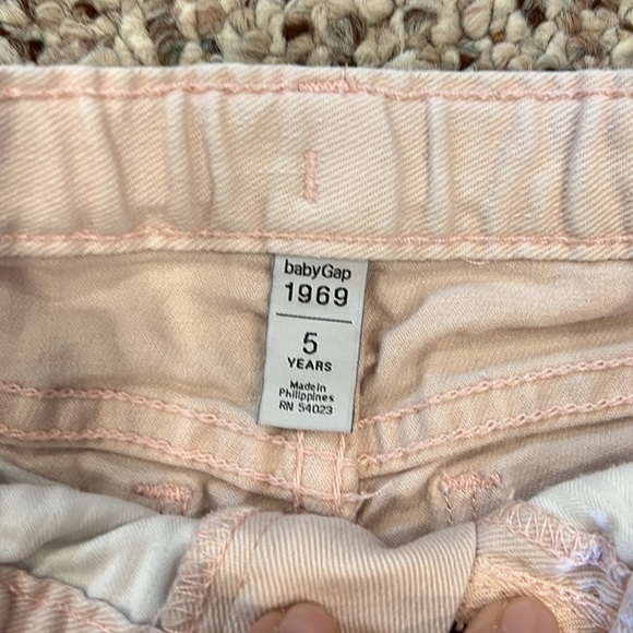 Girls Gap Jean shorts - Picture 3 of 4